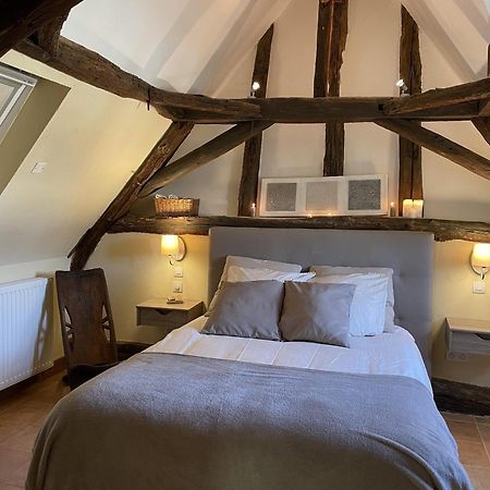 Le Domaine De Camberoux Gite Bressac Chambre photo