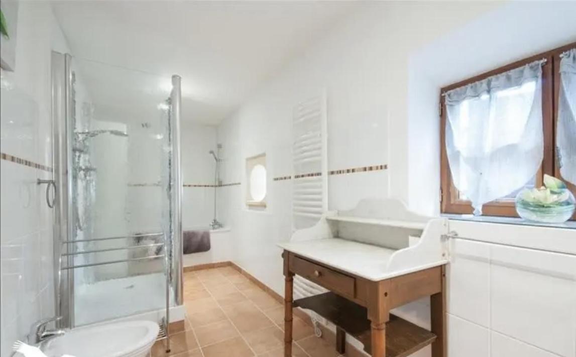 Le Domaine De Camberoux Gite Bressac Chambre photo